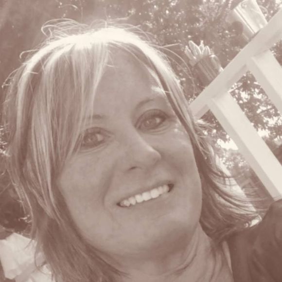 Meet your Posher, Cheryl - Picture 1 of 1